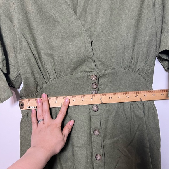 Buffalo David Bitton Womens
Mariposa V Neck Button Front Green
Midi Dress Size M - Picture 9 of 9